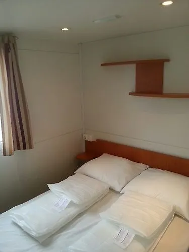 Holiday Chalets Camping Class Hotel Erba 3*,