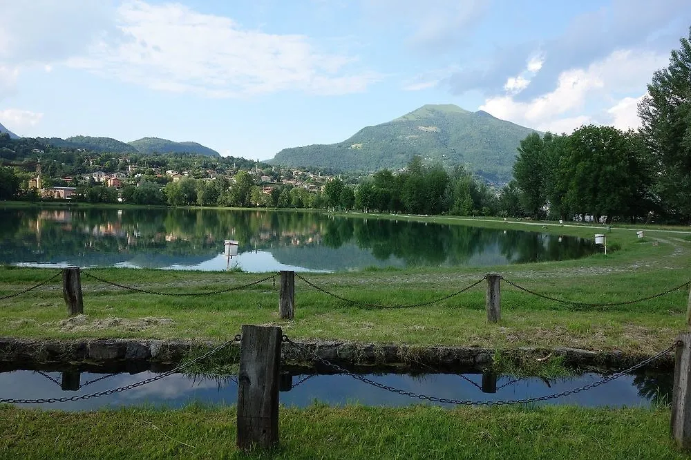 Holiday Chalets Camping Class Hotel Erba Italy
